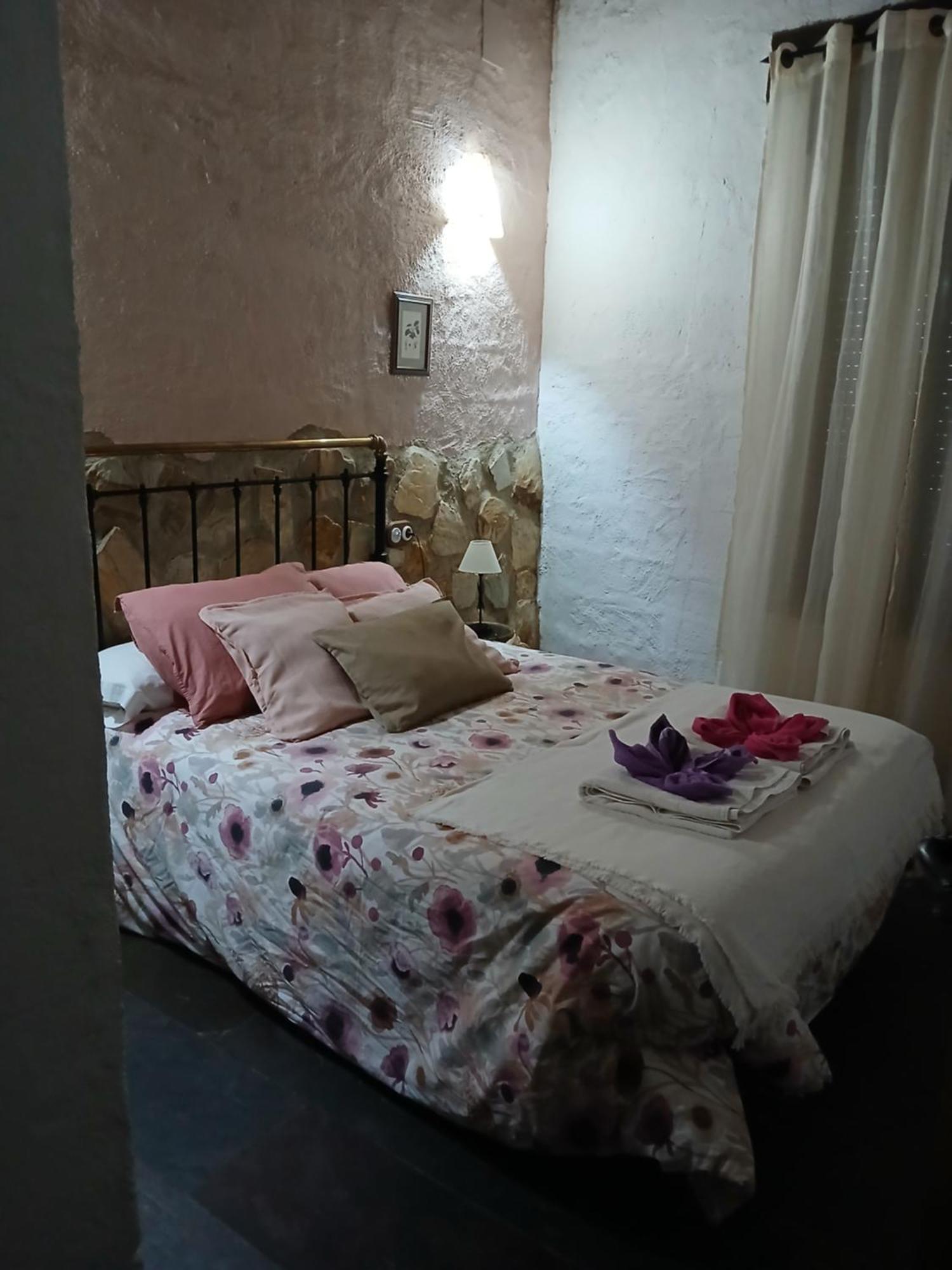 Mirador De Fuentes Guest House Fuentes De Leon ภายนอก รูปภาพ