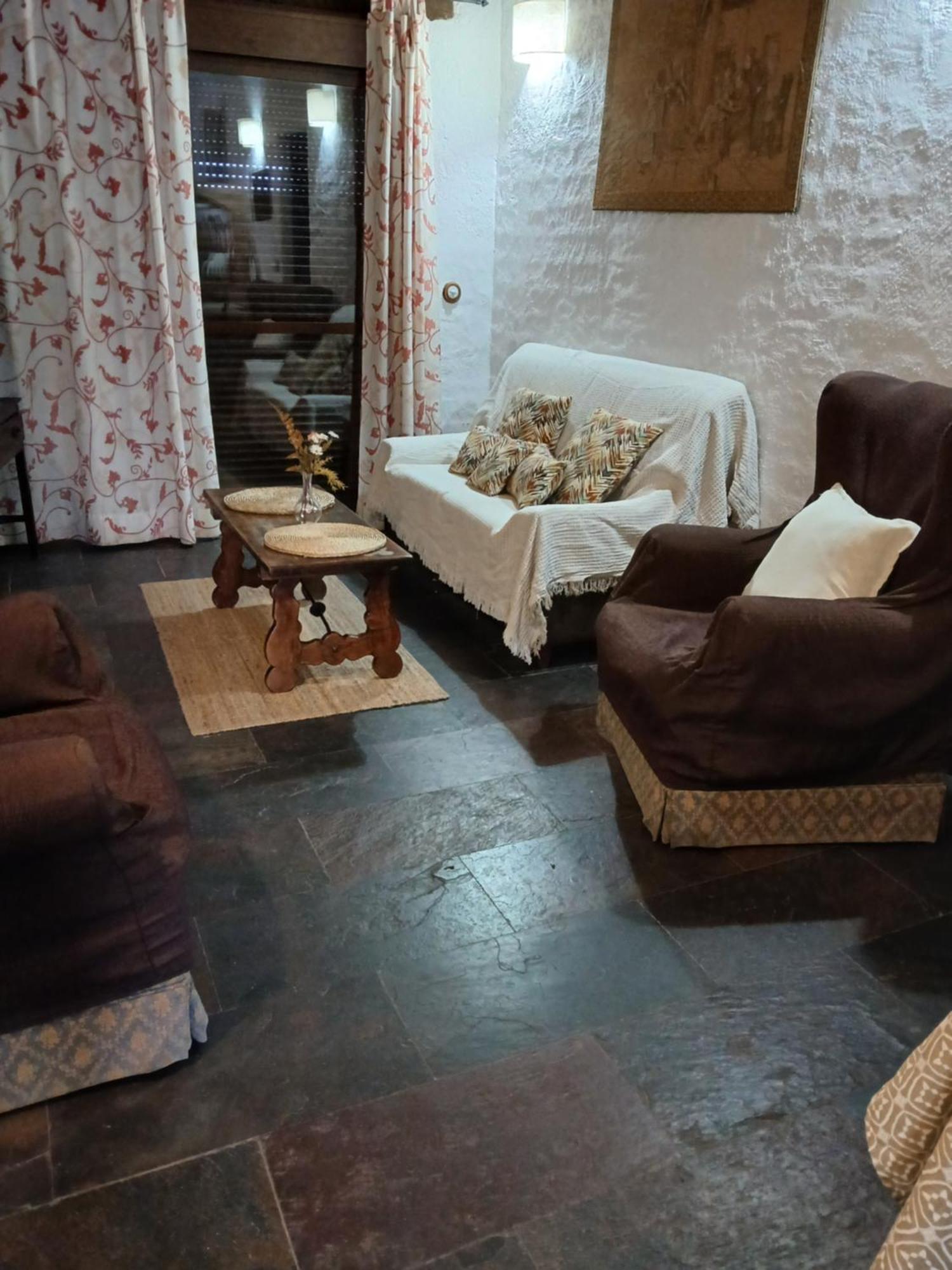 Mirador De Fuentes Guest House Fuentes De Leon ภายนอก รูปภาพ