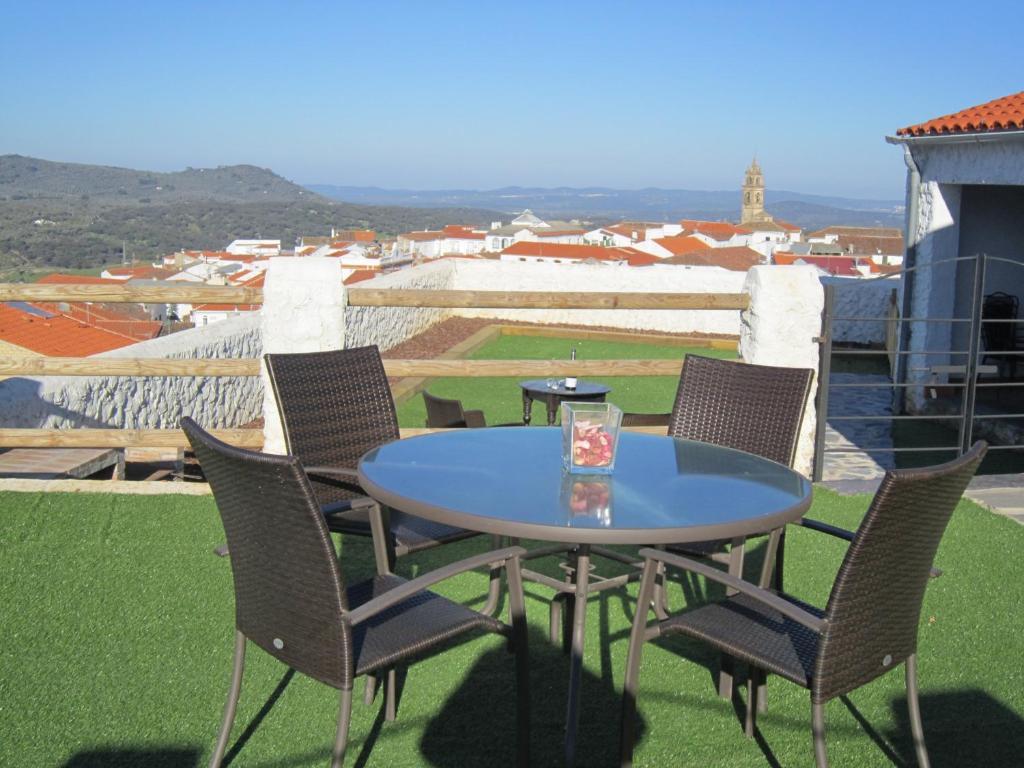 Mirador De Fuentes Guest House Fuentes De Leon ห้อง รูปภาพ