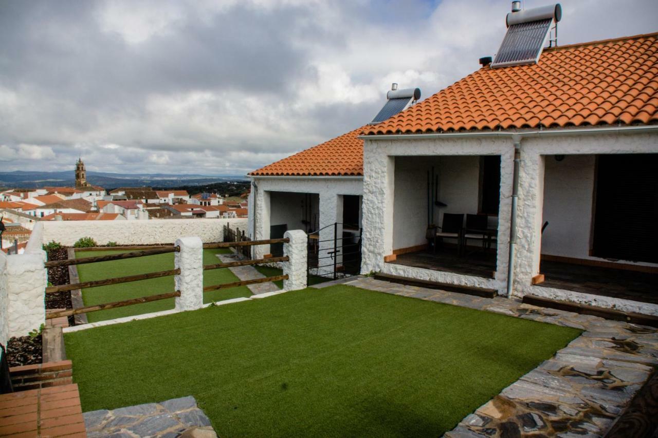 Mirador De Fuentes Guest House Fuentes De Leon ภายนอก รูปภาพ